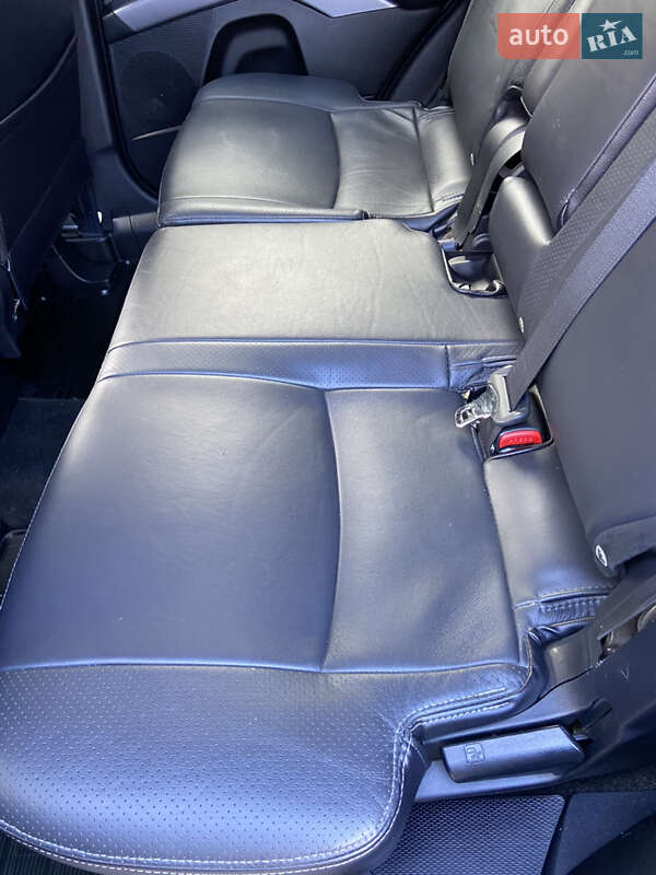 Позашляховик / Кросовер Mitsubishi Outlander XL 2011 в Дрогобичі