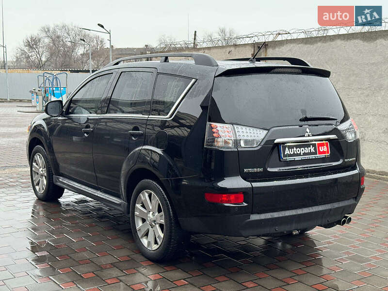 Внедорожник / Кроссовер Mitsubishi Outlander XL 2011 в Запорожье
