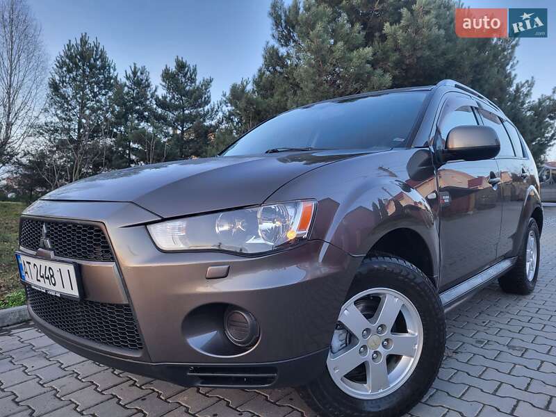 Mitsubishi Outlander XL 2010 Mitsubishi Outlander XL 2010