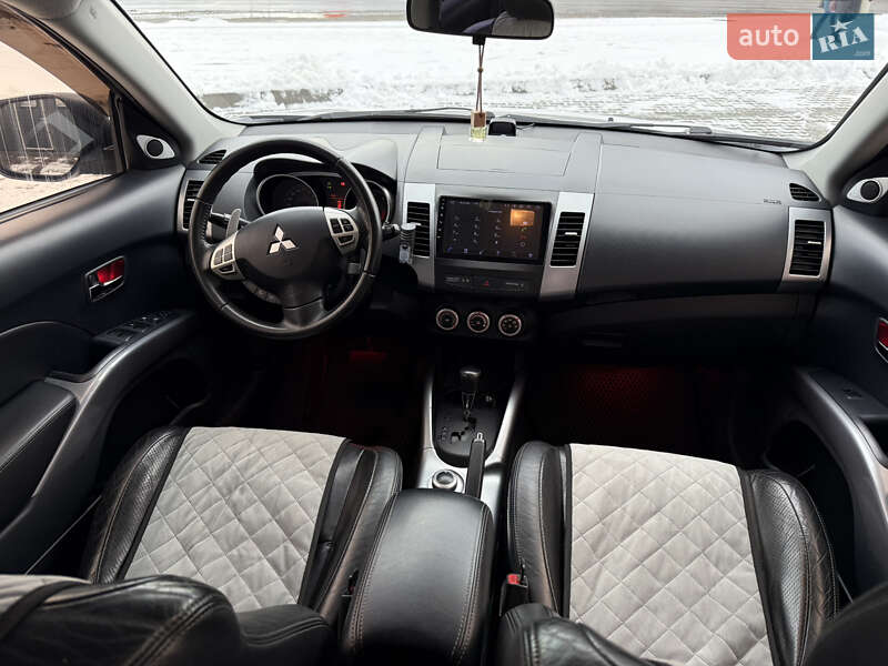 Внедорожник / Кроссовер Mitsubishi Outlander XL 2007 в Киеве