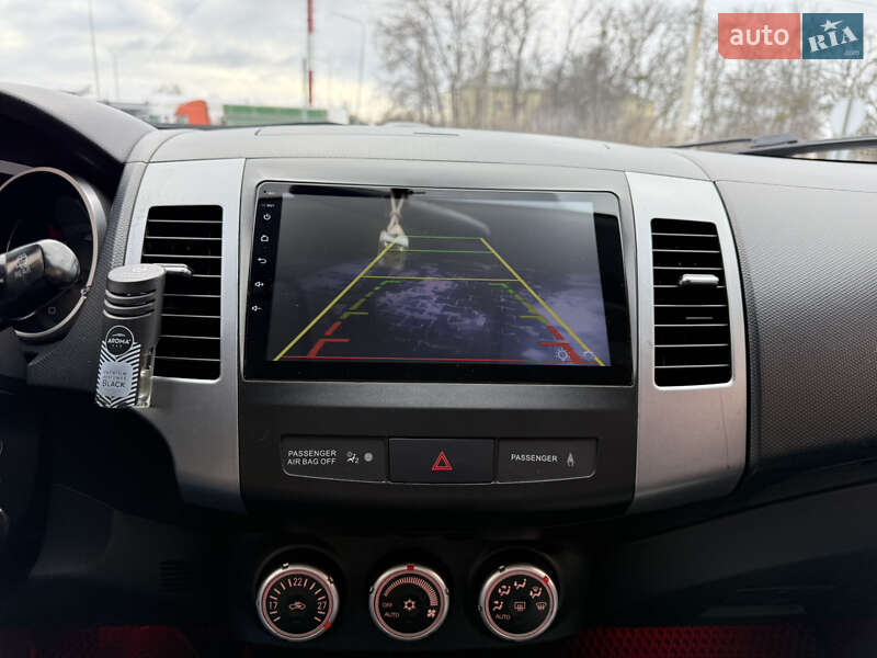 Внедорожник / Кроссовер Mitsubishi Outlander XL 2007 в Киеве