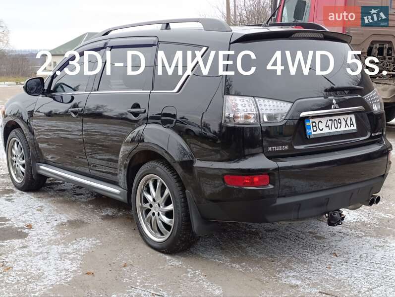 Mitsubishi Outlander XL 2011