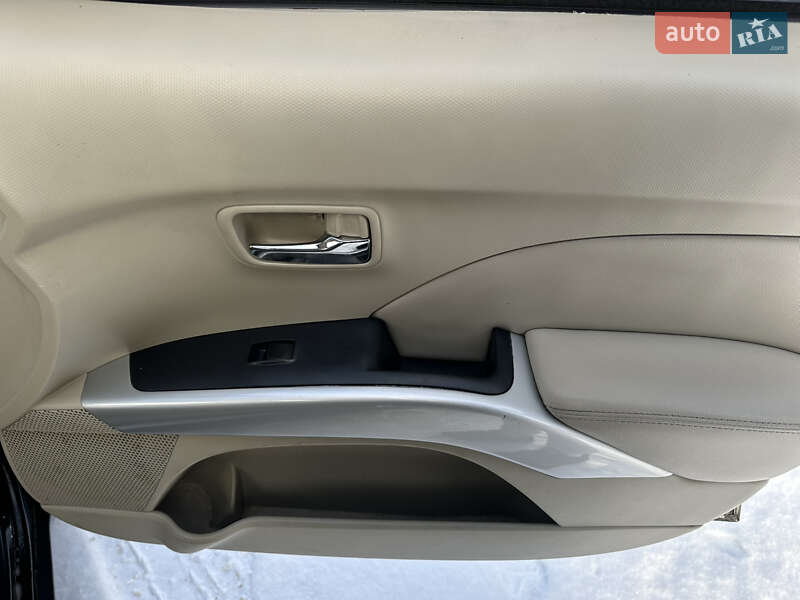 Внедорожник / Кроссовер Mitsubishi Outlander XL 2007 в Лебедине