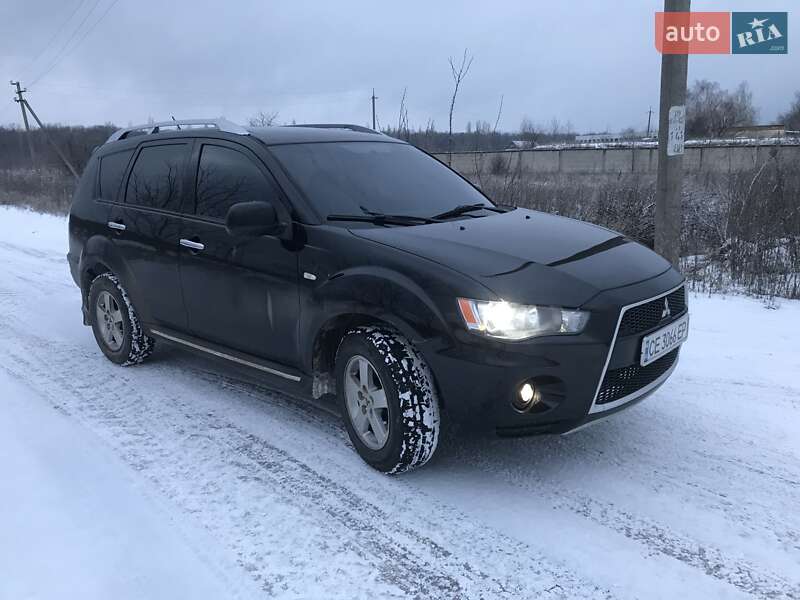 Внедорожник / Кроссовер Mitsubishi Outlander XL 2010 в Черновцах фото 4 Внедорожник / Кроссовер Mitsubishi Outlander XL 2010 в Черновцах