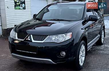 Позашляховик / Кросовер Mitsubishi Outlander XL 2009 в Києві