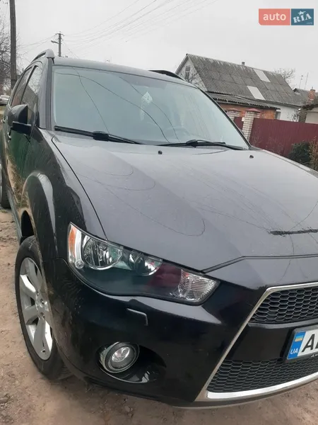 Mitsubishi Outlander XL