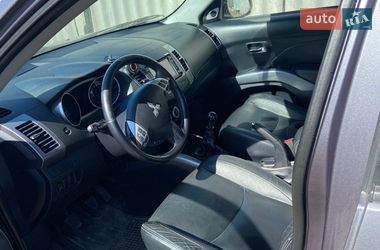 Внедорожник / Кроссовер Mitsubishi Outlander XL 2007 в Днепре