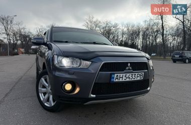 Позашляховик / Кросовер Mitsubishi Outlander XL 2010 в Краматорську
