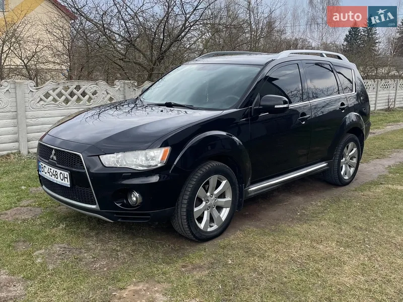 Mitsubishi Outlander XL