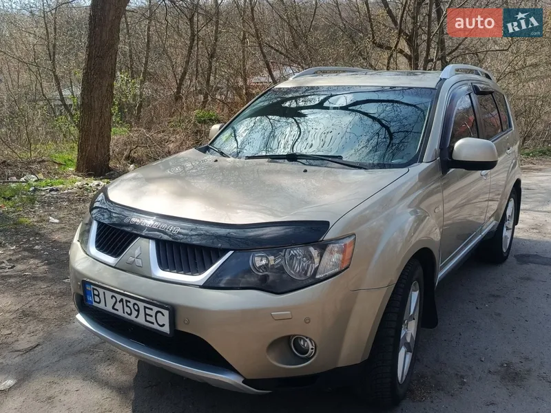 Mitsubishi Outlander XL