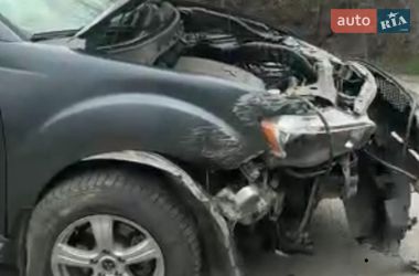 Внедорожник / Кроссовер Mitsubishi Outlander XL 2012 в Коломые