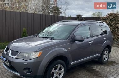 Позашляховик / Кросовер Mitsubishi Outlander XL 2007 в Києві