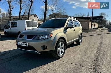 Внедорожник / Кроссовер Mitsubishi Outlander XL 2007 в Днепре