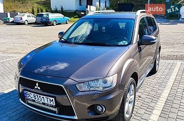 Внедорожник / Кроссовер Mitsubishi Outlander XL 2010 в Львове