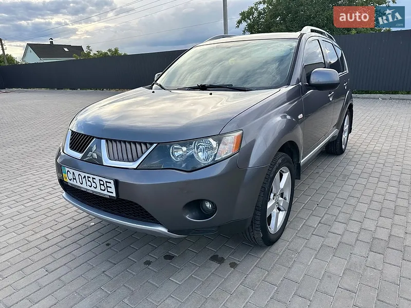 Mitsubishi Outlander XL
