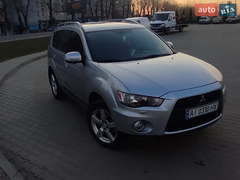 Mitsubishi Outlander XL