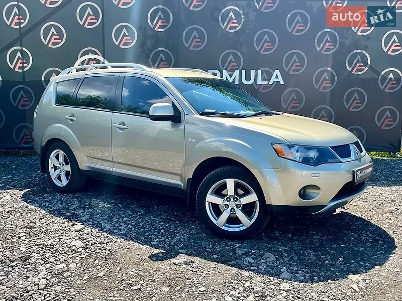 Mitsubishi Outlander XL
