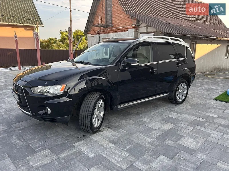 Mitsubishi Outlander XL