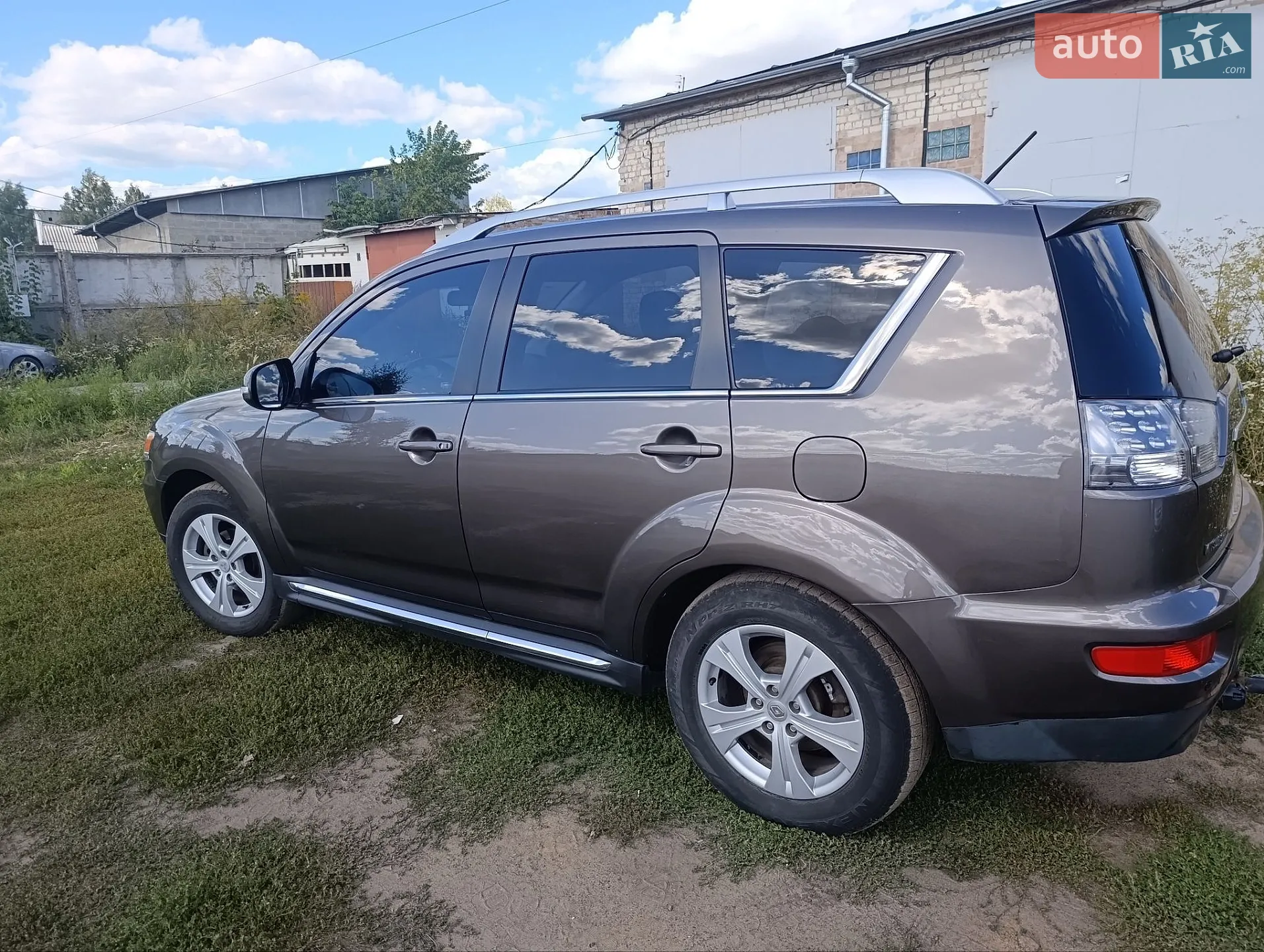 2010 Mitsubishi Outlander - мініатюра 12