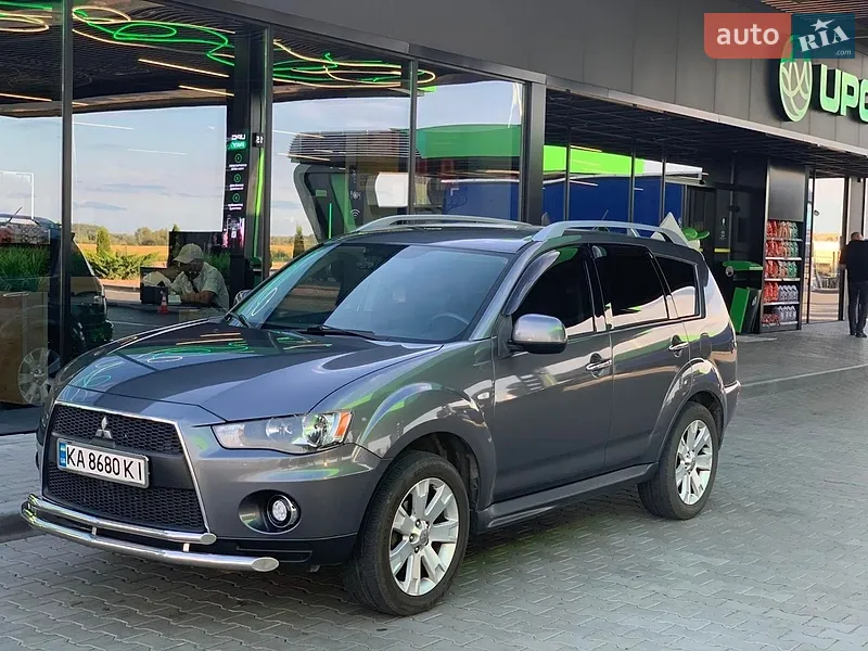 Mitsubishi Outlander XL 2012
