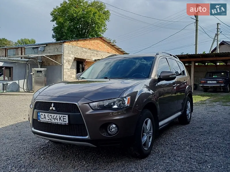Mitsubishi Outlander XL
