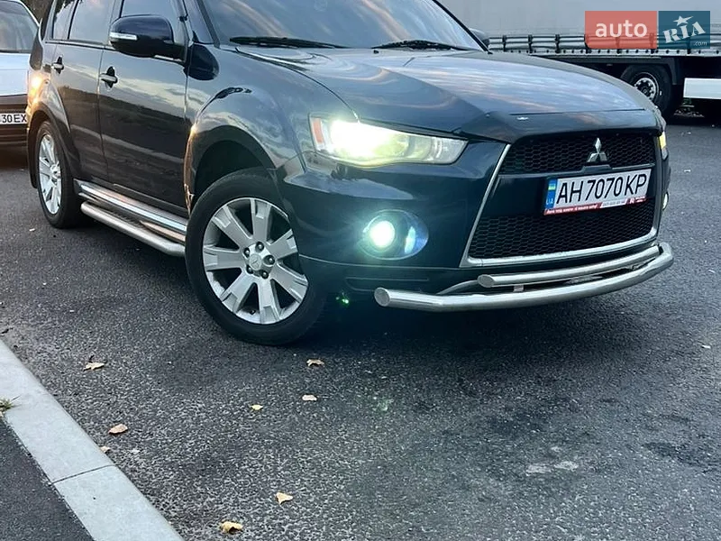 Mitsubishi Outlander XL