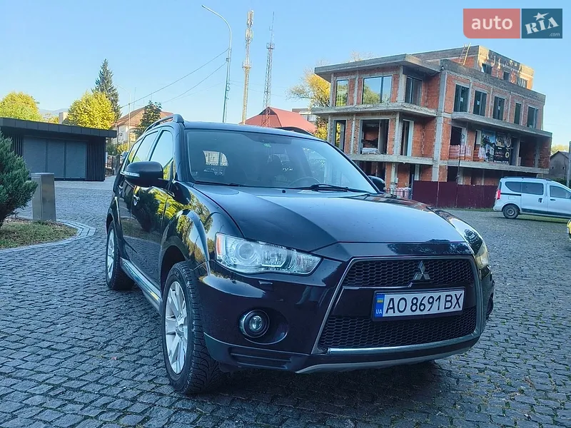 Mitsubishi Outlander XL