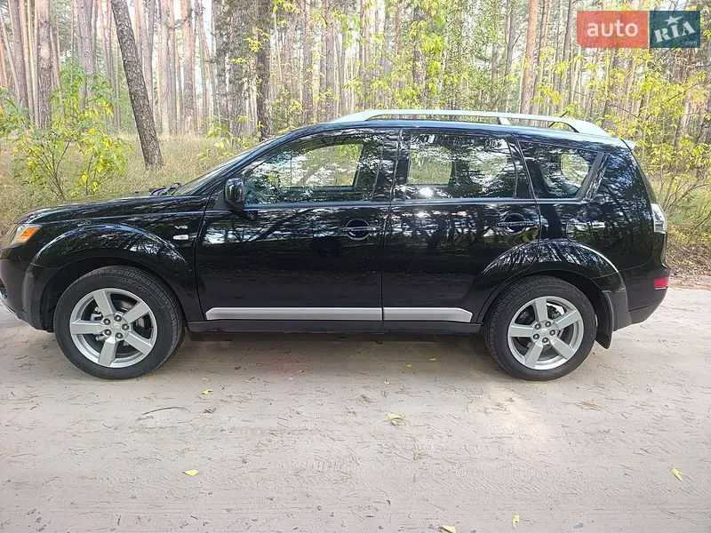 Mitsubishi Outlander XL