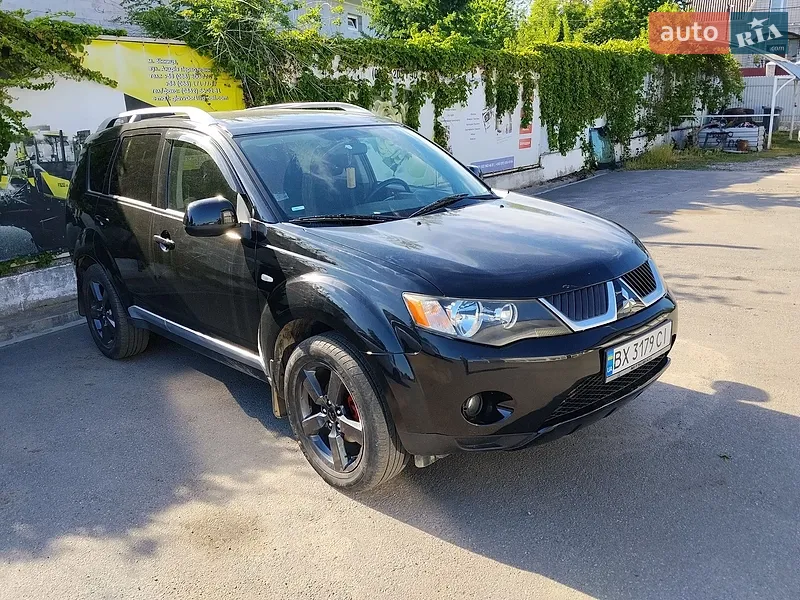 Mitsubishi Outlander XL