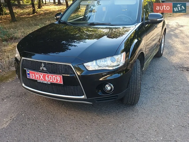 Mitsubishi Outlander XL