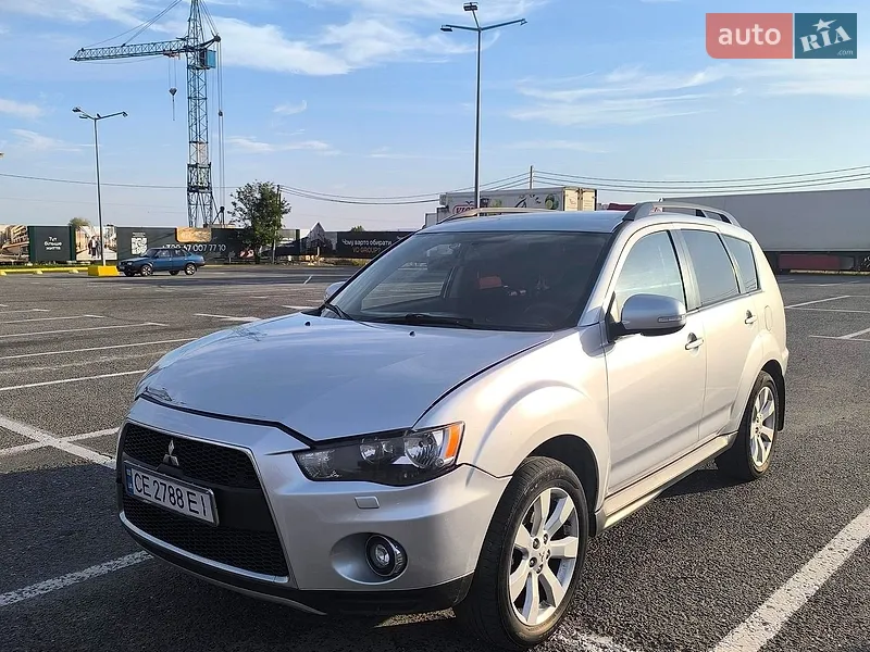 Mitsubishi Outlander XL