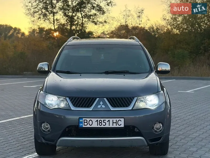 Mitsubishi Outlander XL