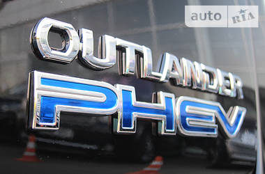 Универсал Mitsubishi Outlander 2016 в Киеве