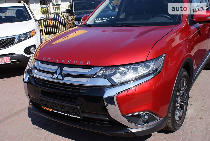 Внедорожник / Кроссовер Mitsubishi Outlander 2016 в Одессе