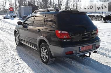 Внедорожник / Кроссовер Mitsubishi Outlander 2005 в Днепре