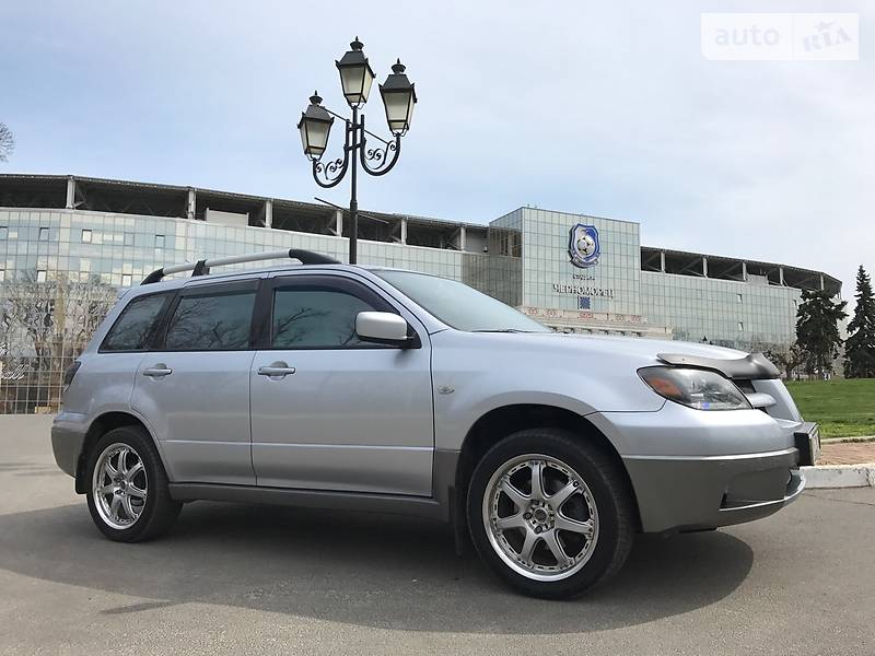 Внедорожник / Кроссовер Mitsubishi Outlander 2004 в Одессе