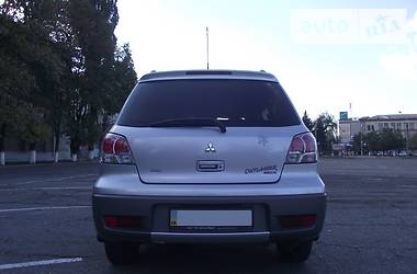 Внедорожник / Кроссовер Mitsubishi Outlander 2003 в Луганске