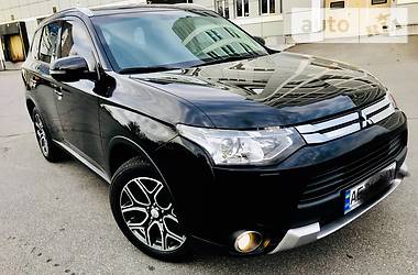 Внедорожник / Кроссовер Mitsubishi Outlander 2015 в Днепре