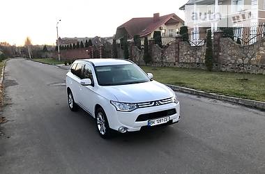 Внедорожник / Кроссовер Mitsubishi Outlander 2013 в Ровно