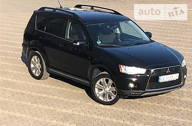 Внедорожник / Кроссовер Mitsubishi Outlander 2012 в Черновцах