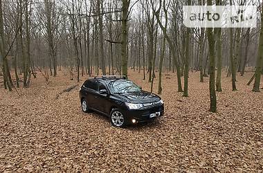 Внедорожник / Кроссовер Mitsubishi Outlander 2014 в Житомире