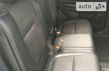 Позашляховик / Кросовер Mitsubishi Outlander 2014 в 