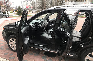 Позашляховик / Кросовер Mitsubishi Outlander 2010 в 