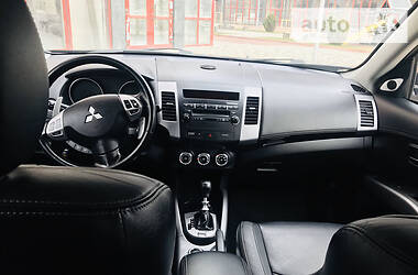 Позашляховик / Кросовер Mitsubishi Outlander 2010 в 