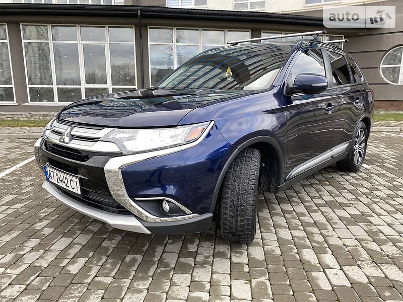 Позашляховик / Кросовер Mitsubishi Outlander 2016 в Івано-Франківську