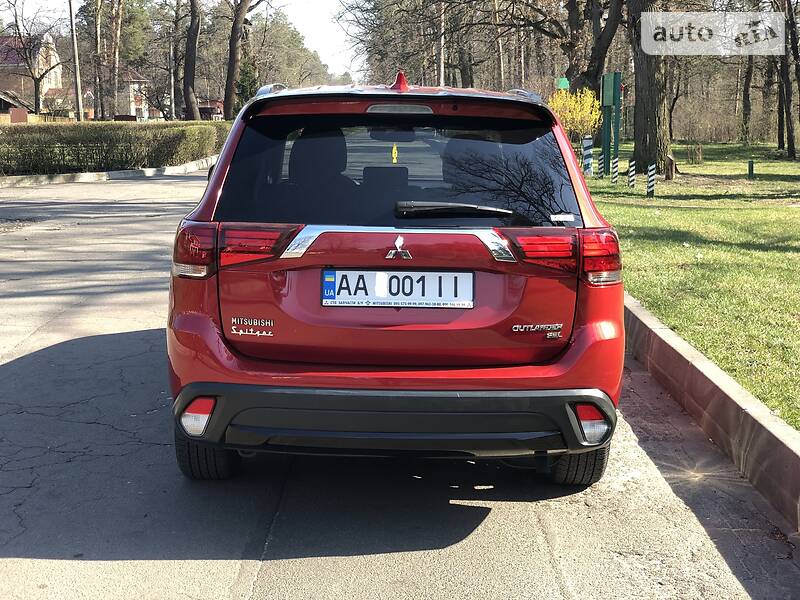 Позашляховик / Кросовер Mitsubishi Outlander 2017 в Києві фото 6 Позашляховик / Кросовер Mitsubishi Outlander 2017 в Києві