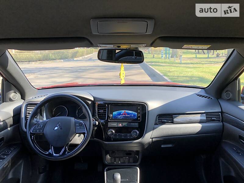 Позашляховик / Кросовер Mitsubishi Outlander 2017 в Києві фото 10 Позашляховик / Кросовер Mitsubishi Outlander 2017 в Києві