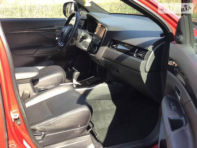 Позашляховик / Кросовер Mitsubishi Outlander 2017 в Києві фото 31 Позашляховик / Кросовер Mitsubishi Outlander 2017 в Києві