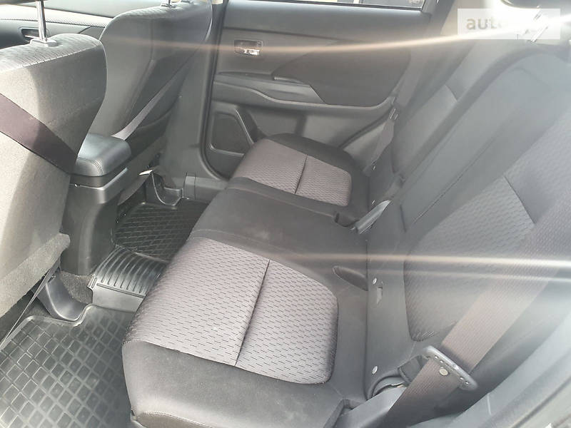 Позашляховик / Кросовер Mitsubishi Outlander 2013 в Кропивницькому