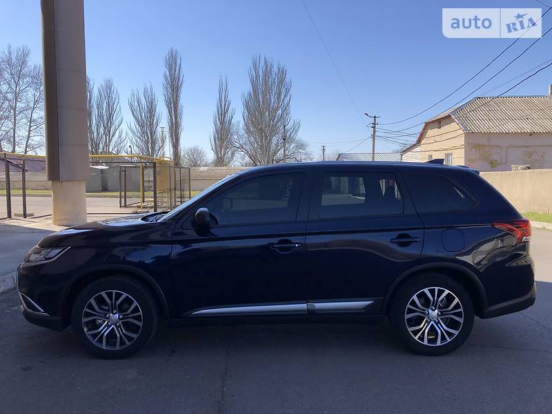 Позашляховик / Кросовер Mitsubishi Outlander 2018 в Вознесенську фото 3 Позашляховик / Кросовер Mitsubishi Outlander 2018 в Вознесенську
